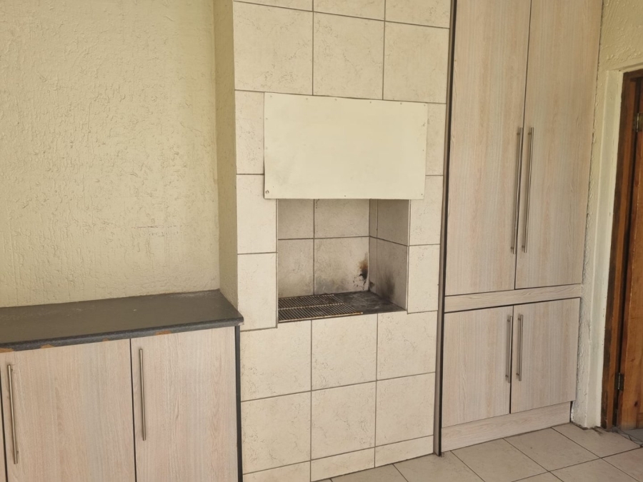 1 Bedroom Property for Sale in Pellissier Free State